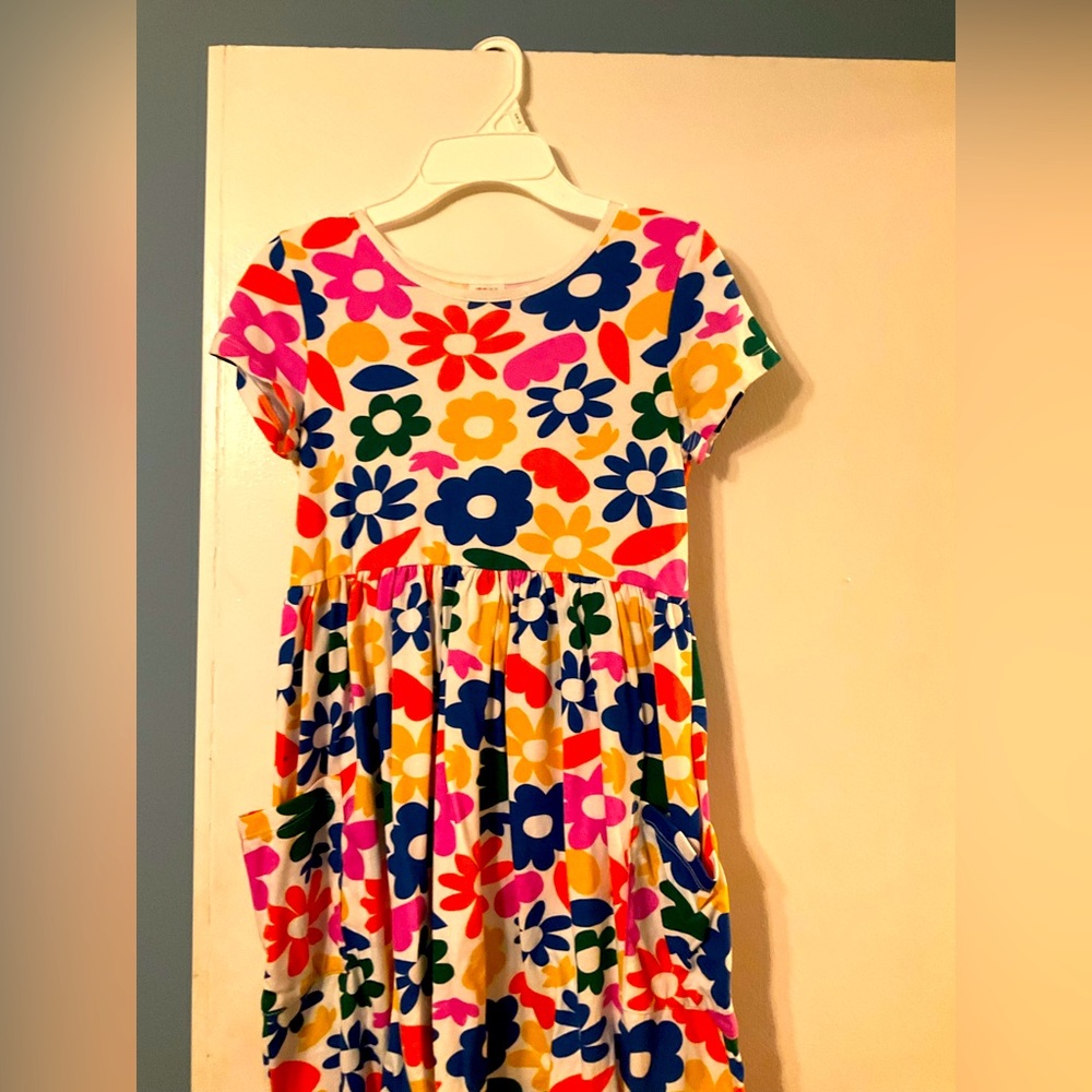 Hanna Andersson Swing Dress (Size:US 10), multi-color floral pattern.